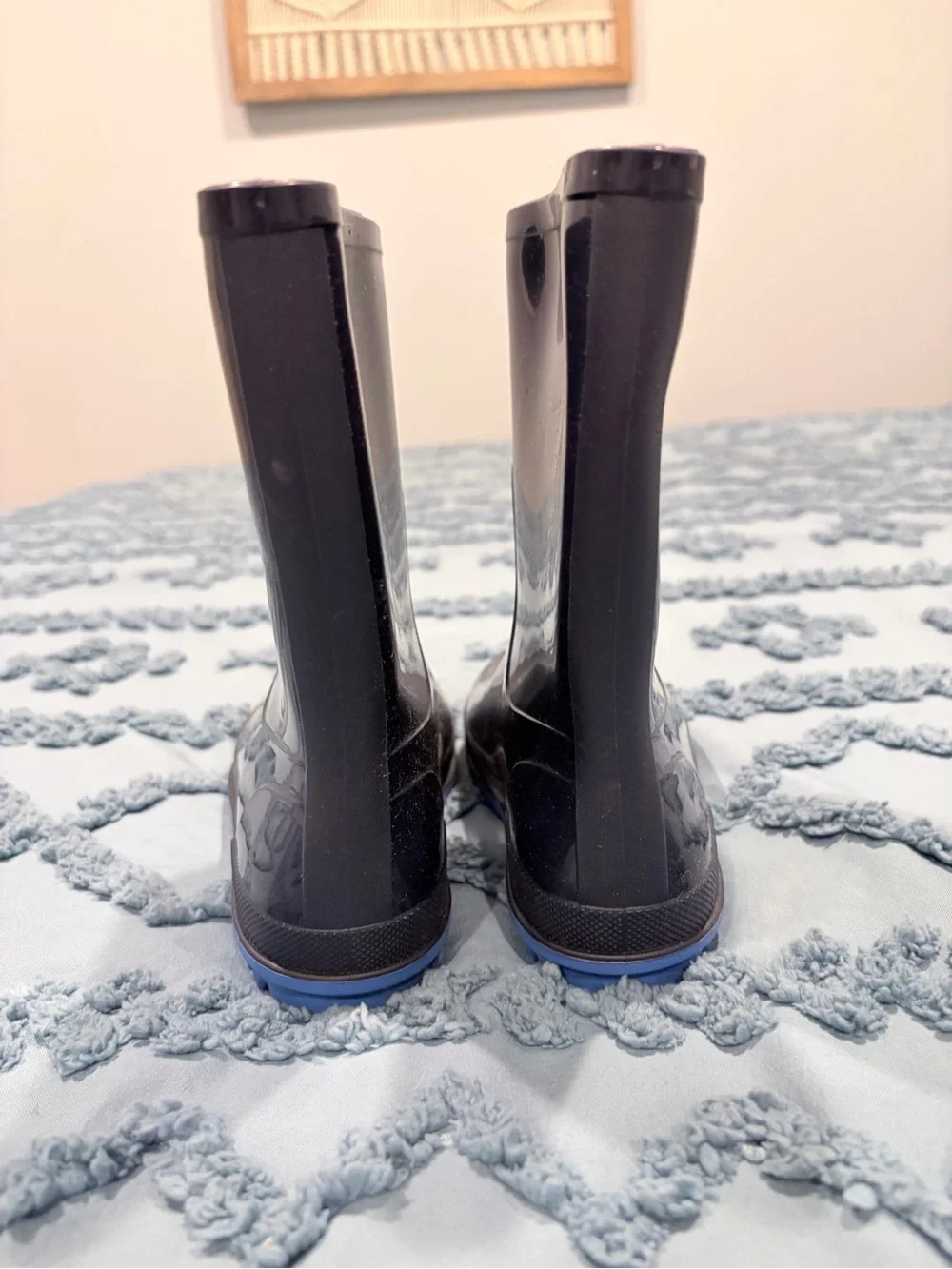 Source Unknown Kids Rain Boots Black with Blue Soles